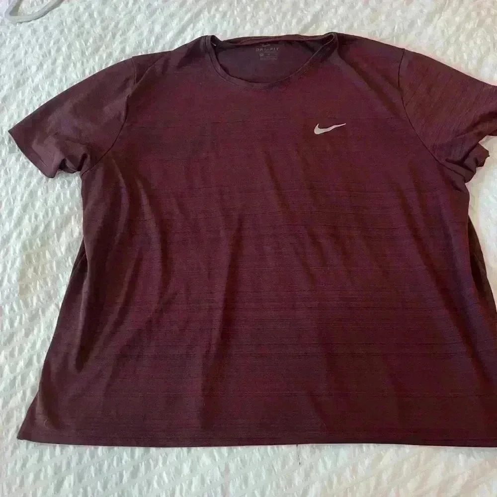 Nike Dri Fit men's XL running tee